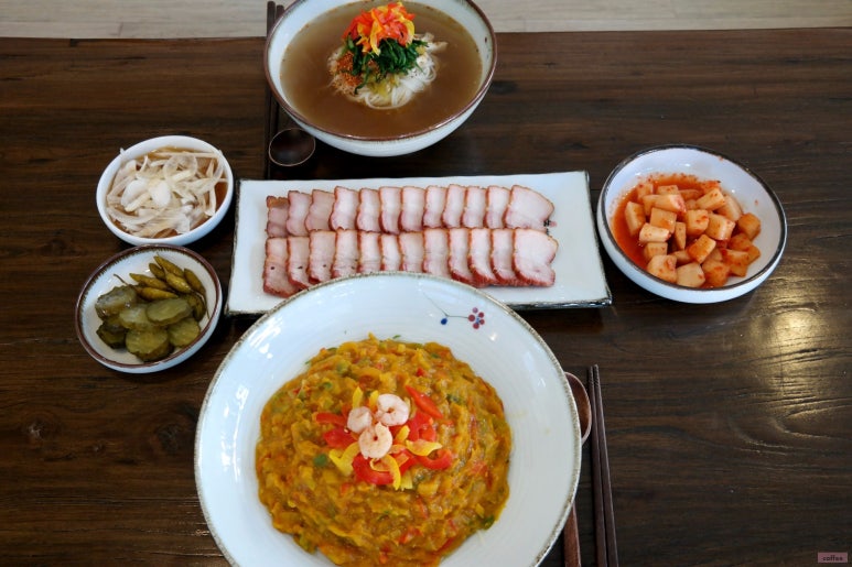 명품국수 이미지