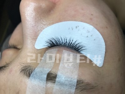속눈썹J 이미지