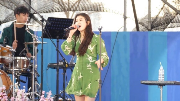 봄구름 이미지