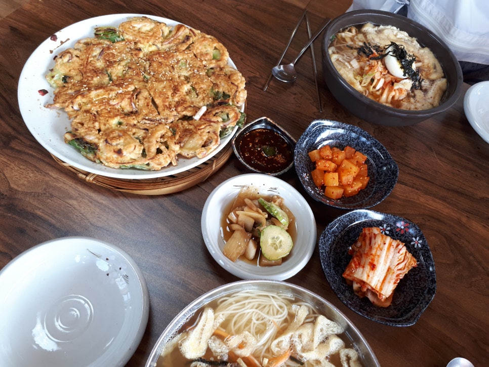 오월에국수 이미지