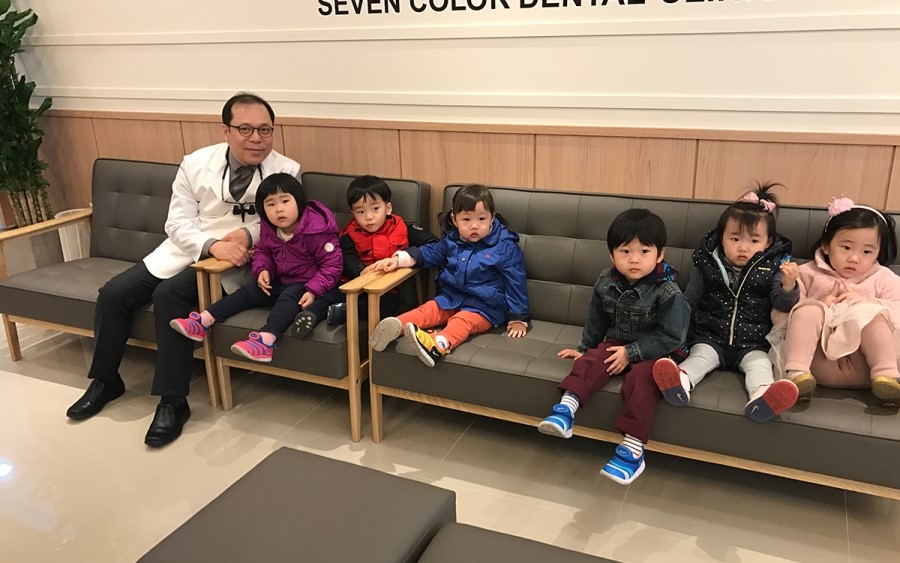 일곱색깔치과 이미지
