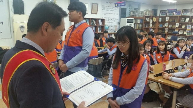 인터렉트 이미지