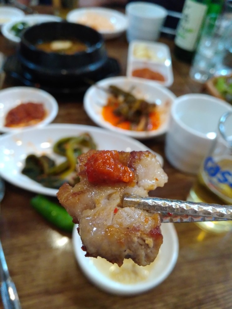묵고갈래솥뚜껑삼겹살 이미지