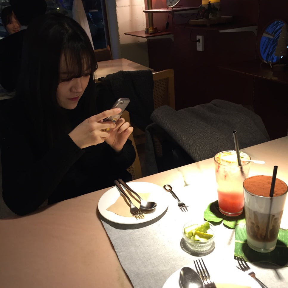 와이프앤허즈번드(WIFE&HUSBAND) 이미지