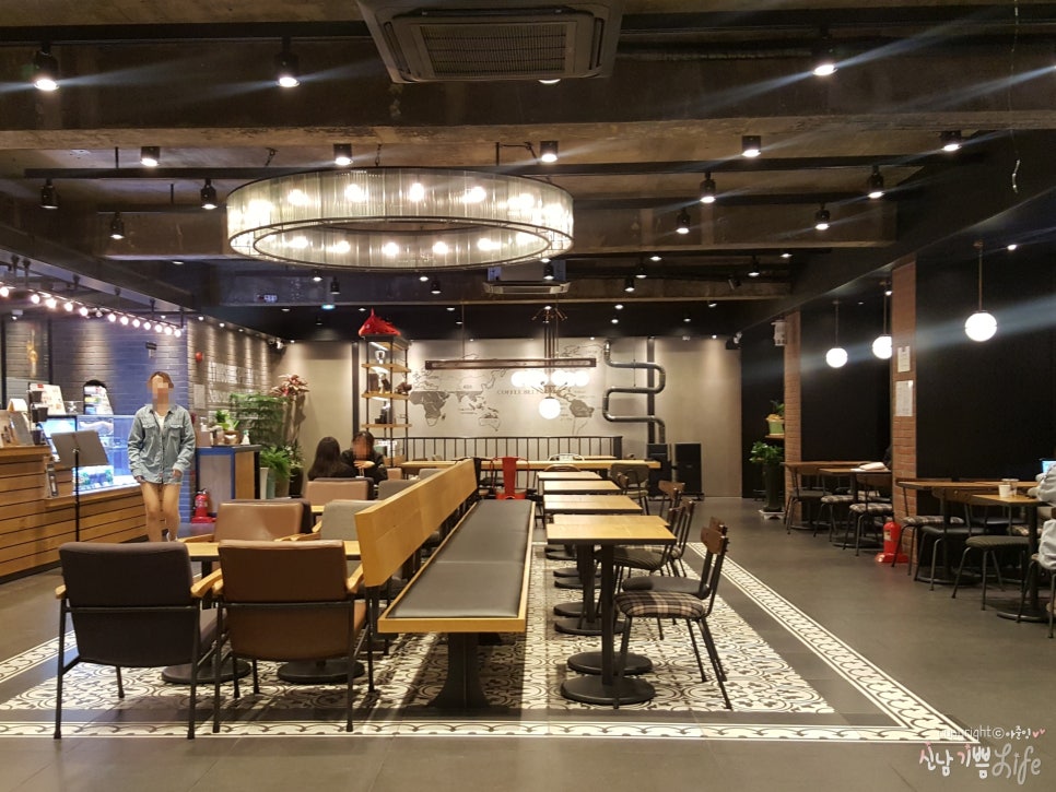 투썸플레이스대전은행점 이미지