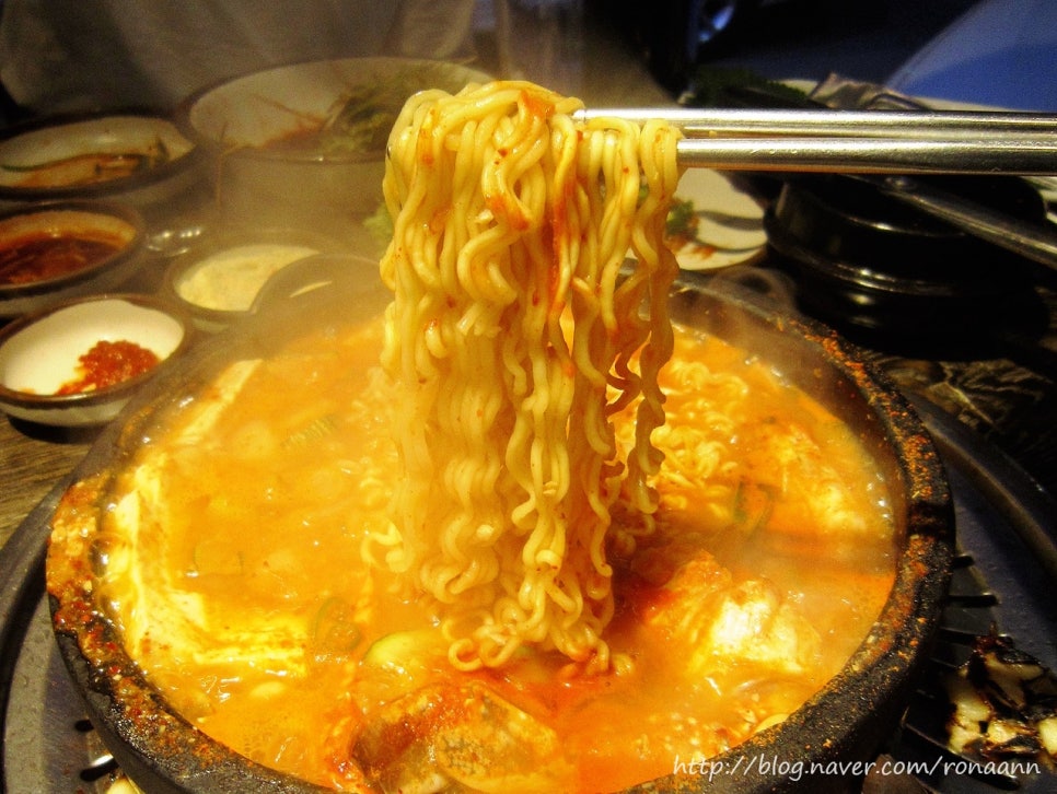 참숯돌판구이 이미지