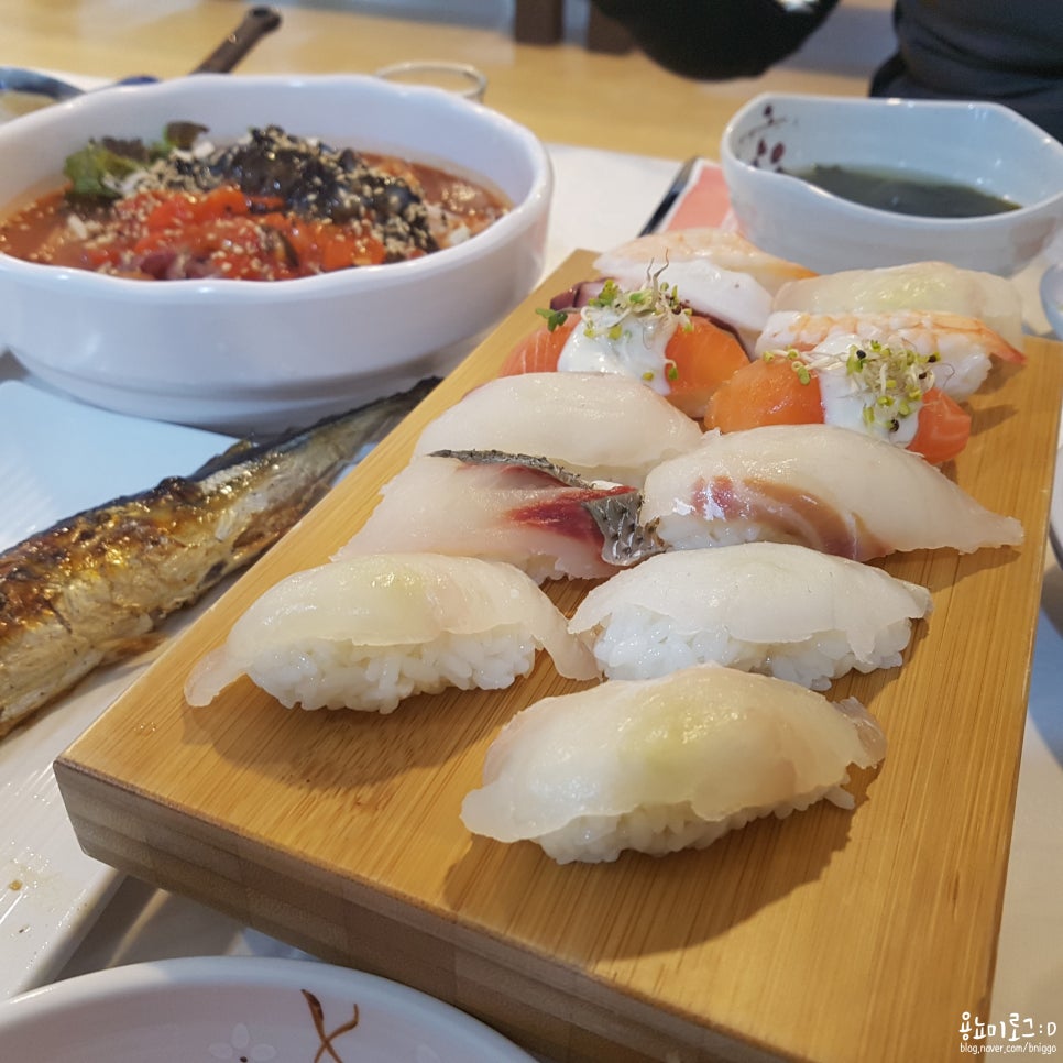 오빠물회초밥 이미지