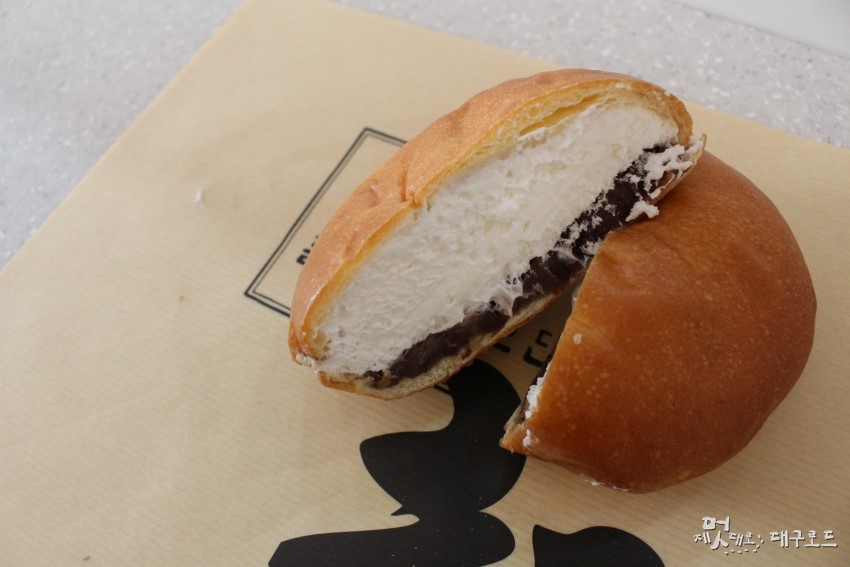 빵장수단팥빵우 이미지