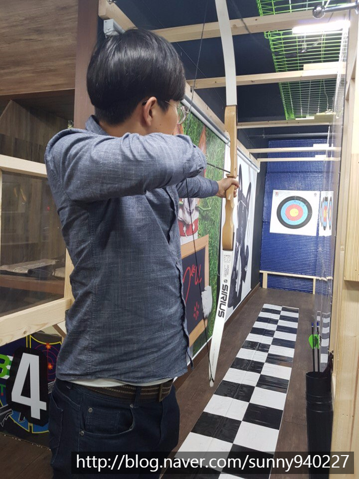 탑건사격양궁 이미지