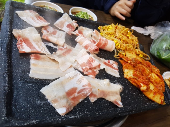 돈벼락삼겹살 이미지