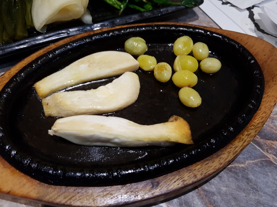 돌참치 이미지