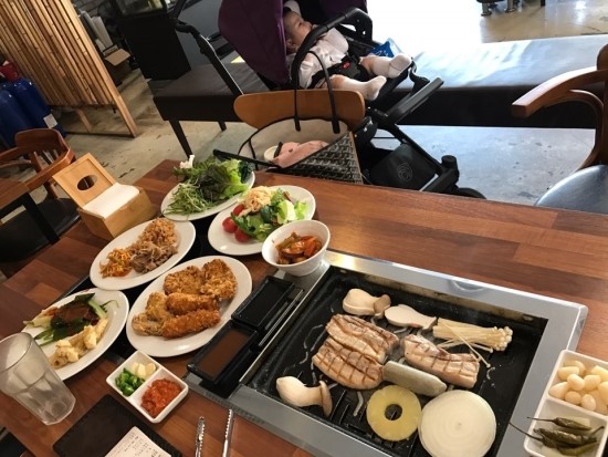 마녀치킨 이미지