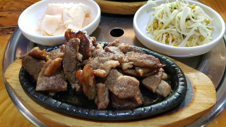육쌈냉면 이미지