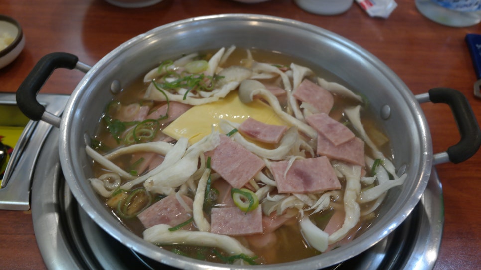 충성부대찌개 이미지