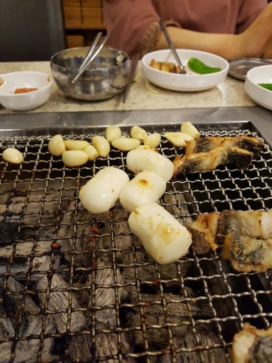 왕창참숯장어 이미지