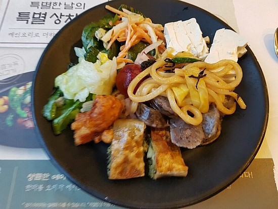 즐거운밥상한식뷔페 이미지