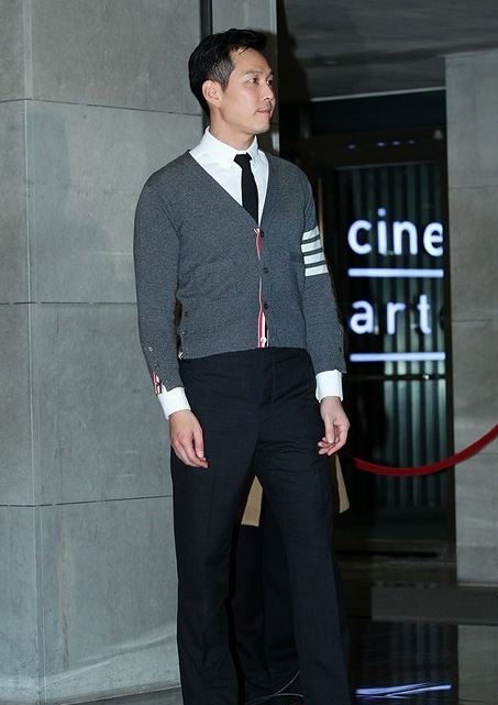 톰브라운 이미지