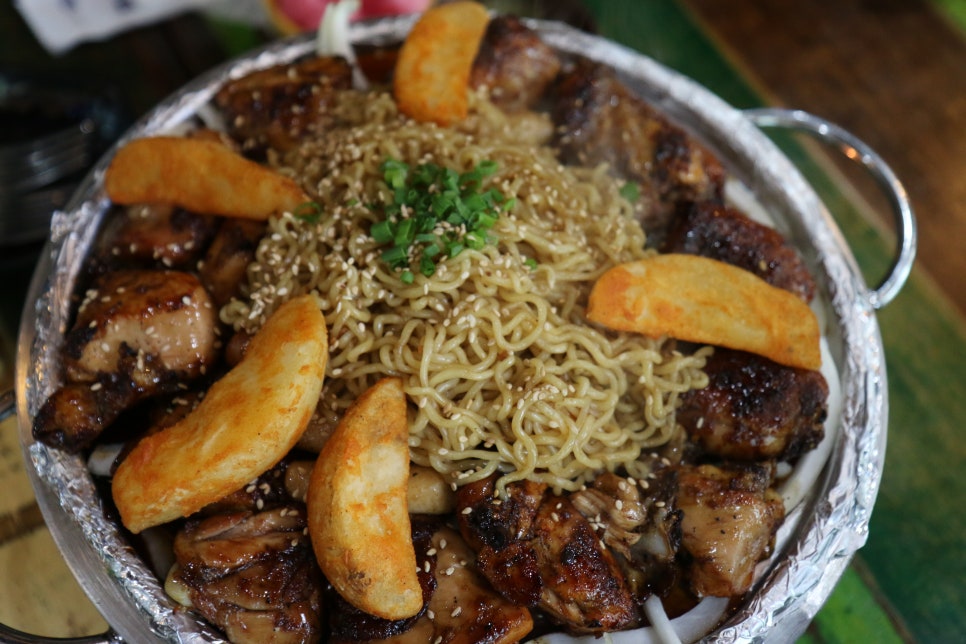 훌랄라참숯바베큐치킨 이미지