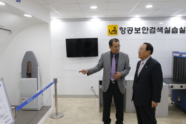 보안산업주 이미지