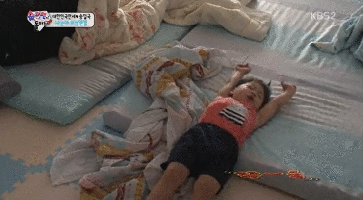먹자판 이미지