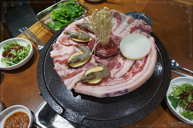 칠성골흑돼지 이미지