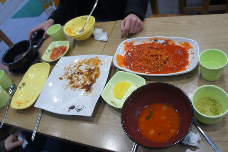 왕순이 주먹밥 김밥 이미지