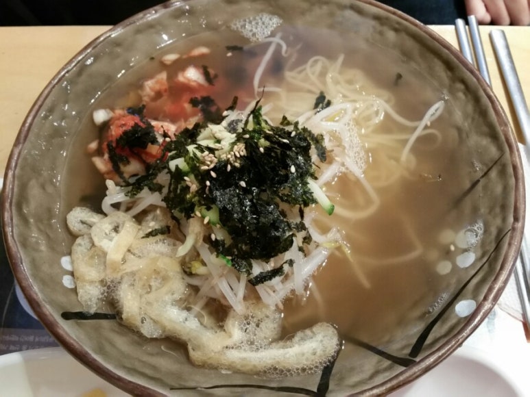 국수먹방 이미지