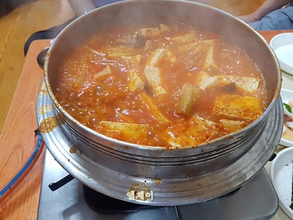 원조촌돼지 이미지