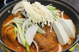 고기 품은 김치찜 이미지