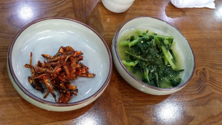 봄내멸치쌈밥 이미지