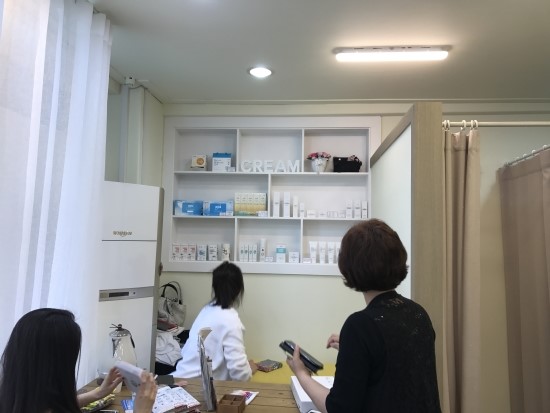 로뎀옷가게 이미지