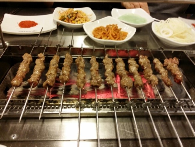 양다리걸쳤네 이미지