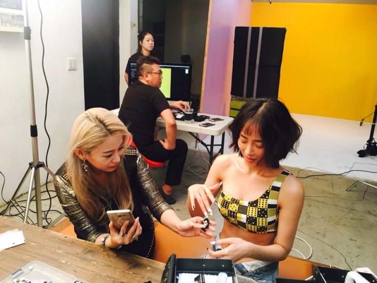 네일홀릭 이미지