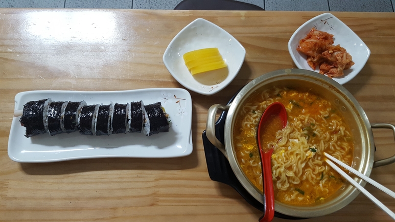 이모네야식 이미지