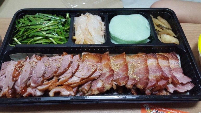 오리다운 오리바베큐 이미지