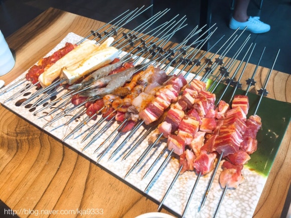 먹고보자무한리필양꼬치 이미지