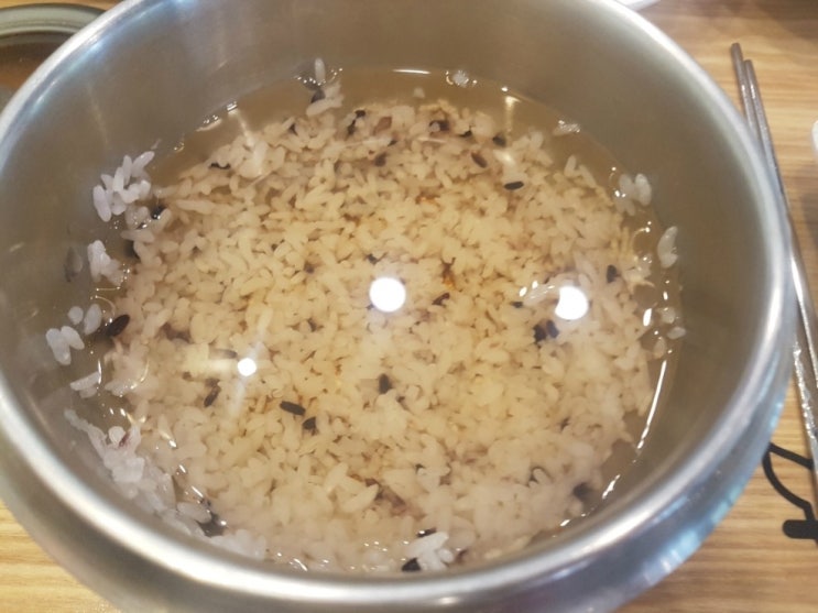 고래식당 이미지