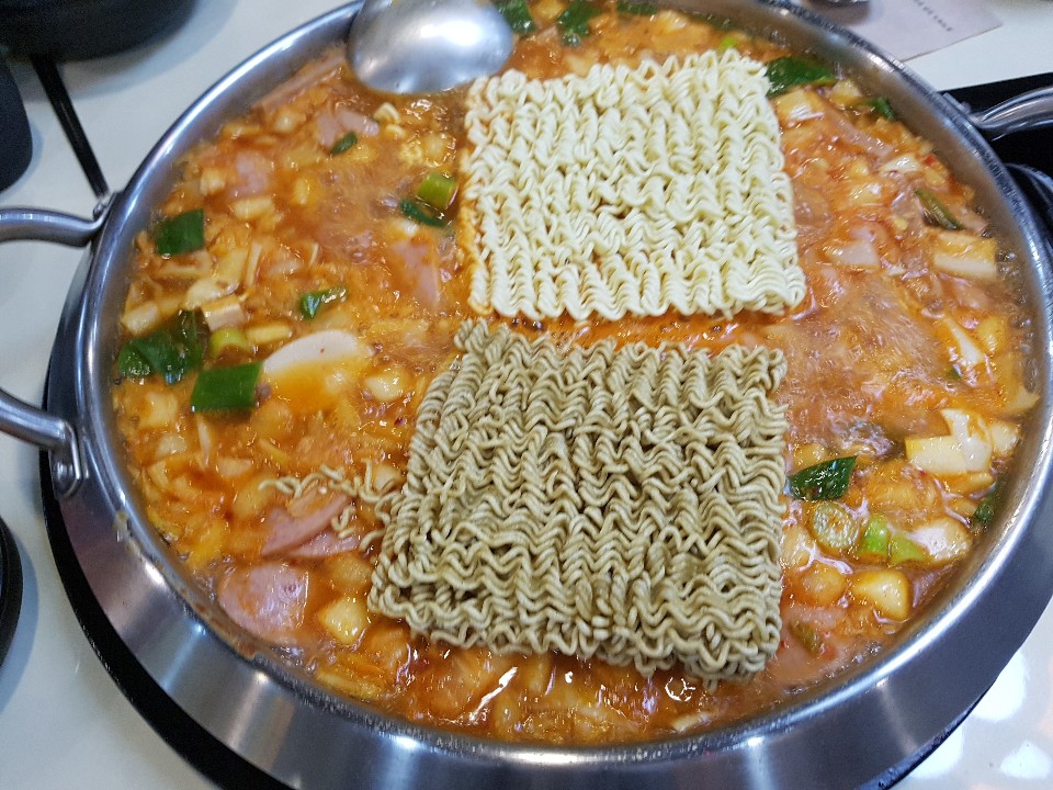흥부부대찌개 이미지
