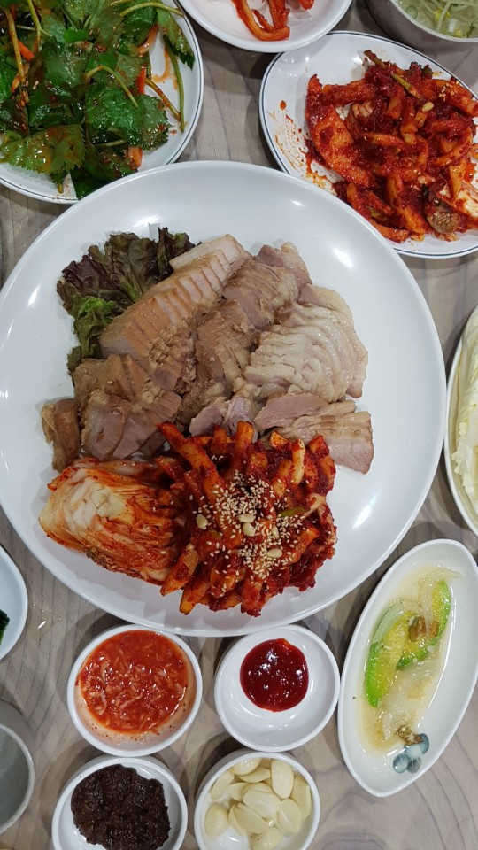허성준족발보쌈 이미지