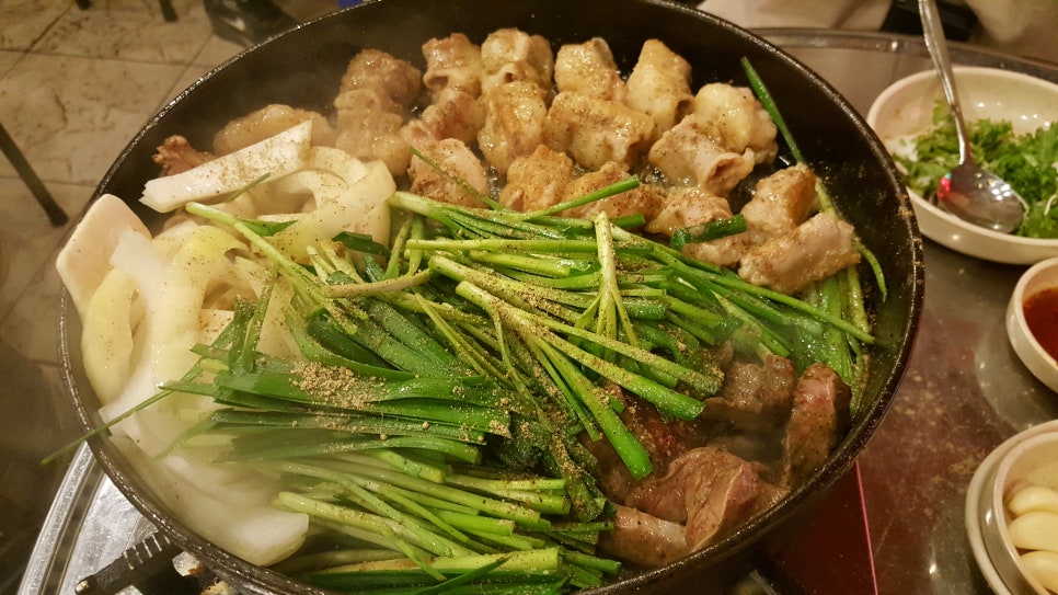 황소곱창구이 이미지