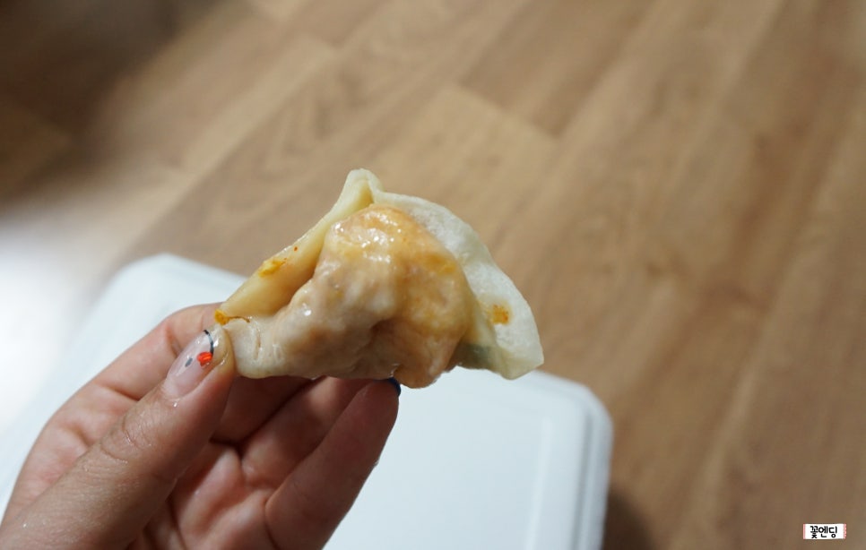 통통손만두 이미지
