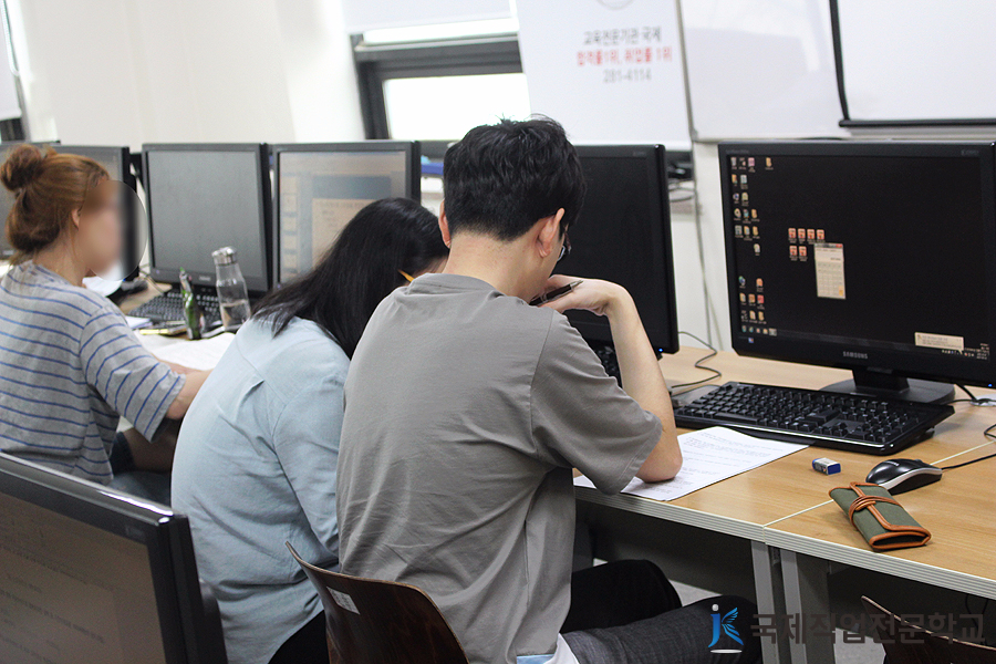 주식회사 현진홀딩스 이미지