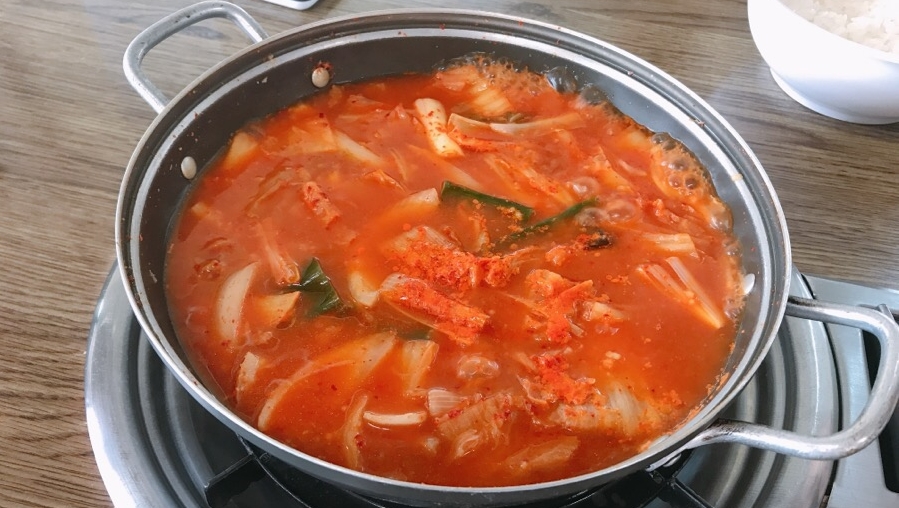 짜글이 생돼지 찌개 이미지