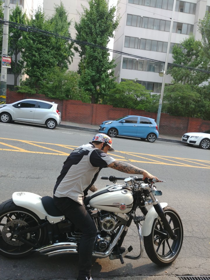 브레이크아웃 이미지