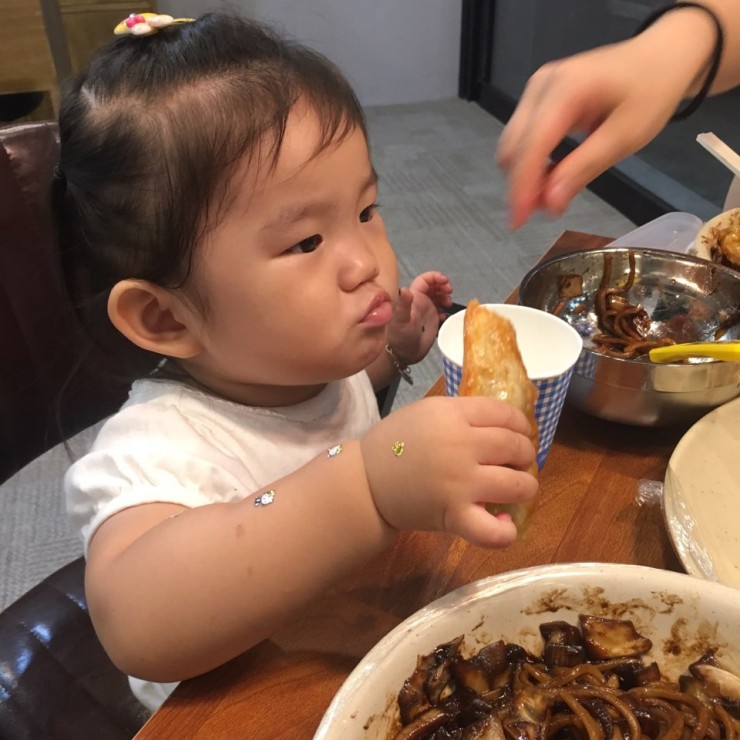 엘비올라네일 이미지