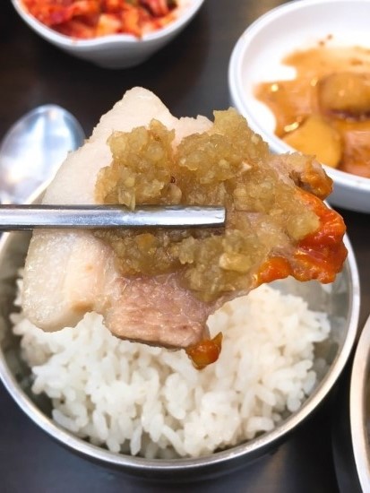장모손한방왕족발 이미지