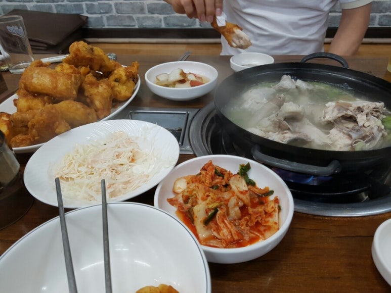 퐁퐁특수통닭 이미지