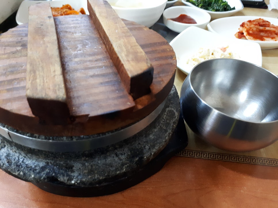 돌부대찌개 이미지