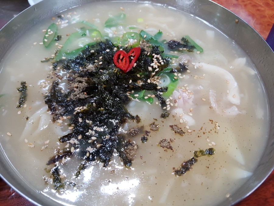 큰안집닭한마리 이미지
