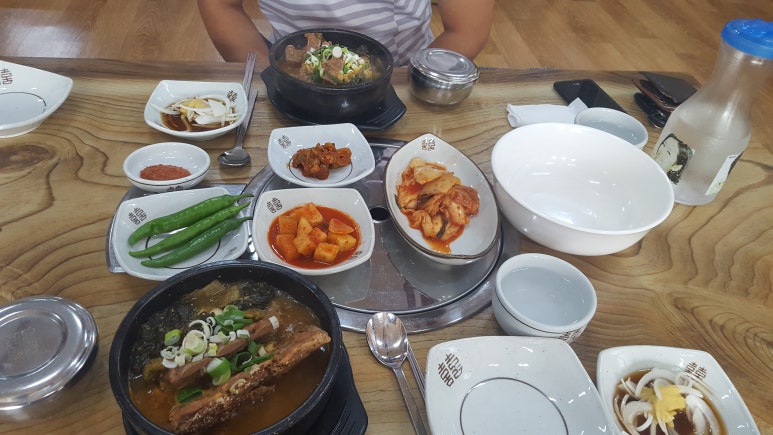 큰손뼈다귀감자탕 이미지